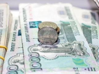 Пензенец почти миллион рублей зачислил на счета 28 абонентских номеров