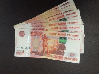 В Мурманске мужчину обокрали почти на 2 миллиона рублей