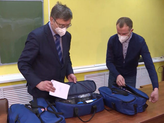 Больницы Курганской области получили благотворительную помощь из Челябинска