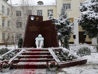 В Дагестане увековечили память героев-медиков