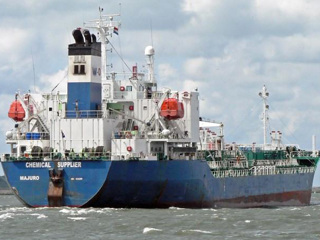 Иран задержал южнокорейское судно из-за нефтяного следа