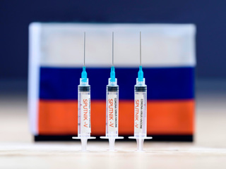 Российские вакцины должны справиться и с британским штаммом