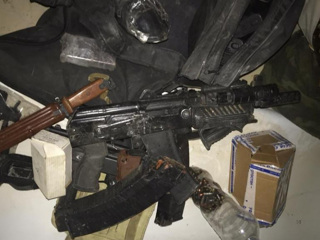 Внушительный арсенал оружия обнаружен в подвале дома в Ростове-на-Дону