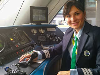 Первая женщина-машинист в России вышла в рейс
