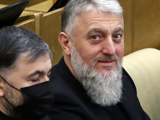 Депутат Госдумы от Чечни обратился к юноше, дравшемуся с омоновцами