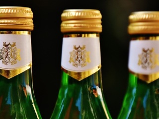 В Челябинске изъяли 70 тысяч бутылок контрафактного алкоголя