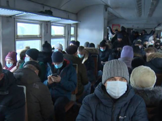 "Ледовая" обстановка во Владивостоке побудила горожан пересесть в электрички