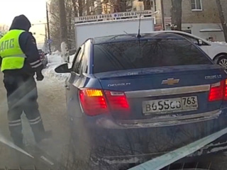 Пьяный водитель без прав ограбил супермаркет в Тольятти
