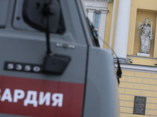 Пьяный крымчанин стрелял по людям с балкона