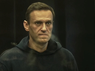 Навальный пожаловался на сильный кашель и высокую температуру