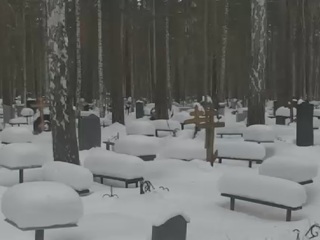 В Екатеринбурге бездомный осквернил 24 могилы