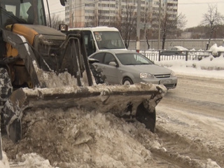В Ульяновске весь день устраняли последствия мощного циклона