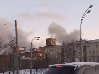 В Москве потушили пожар, охвативший тысячу квадратов