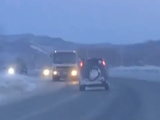 Странные маневры сахалинского водителя перед смертью попали на видео