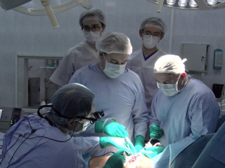 Вести. Уникальная операция: 13-летней девочке удалили злокачественную опухоль в легком