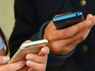 ФНС позволит самозанятым принимать платежи смартфоном