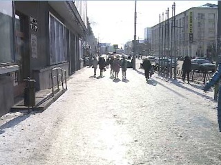 Поехали: жители Екатеринбурга жалуются на каток под ногами