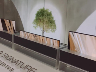 Samsung разрабатывает гибкие дисплеи для конкурентов
