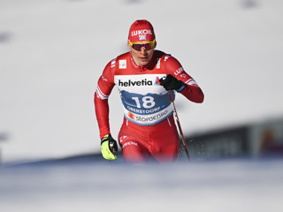 Большунов и Непряева выиграли спринты лыжного чемпионата России