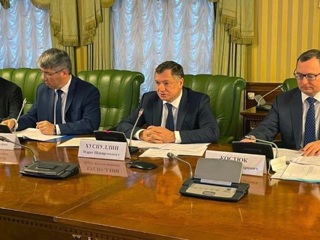 Глава Бурятии провел в Москве заседание комиссии Госсовета по направлению "Транспорт"