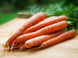 Для зрения и от усталости: почему морковь должна быть на каждом столе
