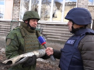 Новости на "России 24". Украинские силовики снова обстреляли населенные пункты ДНР