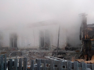 В Улан-Удэ ночью ликвидировали крупный пожар