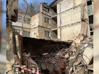 Мужчина погиб при обрушении стены санатория в Кисловодске