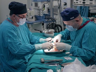 Хирурги пересадили почку пациентке, которая ждала этого 20 лет
