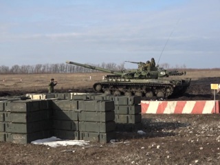 Обострение ситуации в Донбассе: Киев ведет обстрелы и пополняет боезапасы