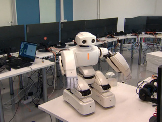 Уникального человекоподобного робота создали инженеры из Владивостока