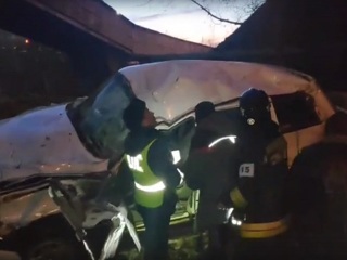 Внедорожник упал с моста в Челябинской области