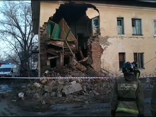 Стена жилого дома обрушилась в Канске