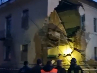 Более сорока человек эвакуировано из дома с обрушившейся стеной в Канске