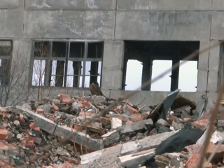 Здание в Комсомольске, где травмировался подросток, остается открытым