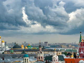 К Москве подошел настоящий шторм