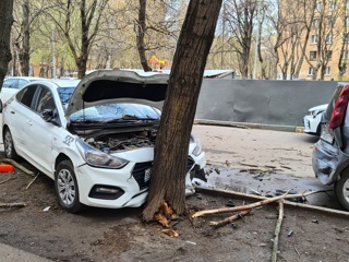 Таксист устроил массовую аварию на юго-востоке Москвы и сбежал