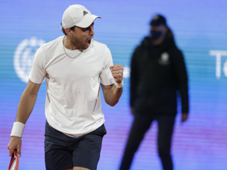 Карацев победил Медведева на турнире в Риме