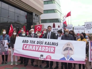 Жители Турции устроили митинг из-за слов Байдена о геноциде армян