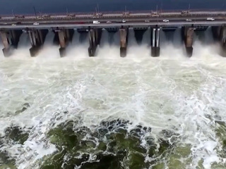 Вести. Волжская ГЭС выходит на максимальный уровень сброса воды