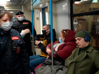Новости на России 24. В столичном метро усилен контроль за ношением масок и перчаток