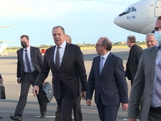 Глава МИД РФ Сергей Лавров прибыл с визитом в Ереван
