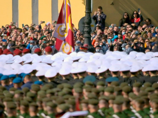 Новости на России 24. От Петербурга до Новосибирска: как проходили парады в России