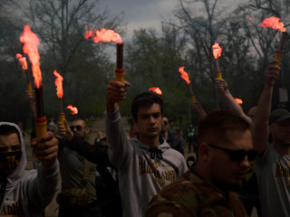 Нацистское приветствие и обыски ветеранов: День Победы в Киеве