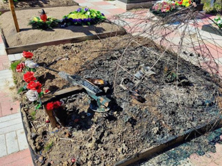 Три могилы были сожжены на кладбище в Петербурге