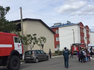 В Астраханской школе проведена частичная эвакуация учеников