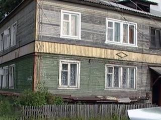 В Архангельске трехлетний мальчик выпал из окна
