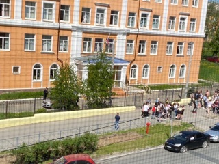 Пострадавшая от рук лицеиста учительница получила ножевое ранение шеи