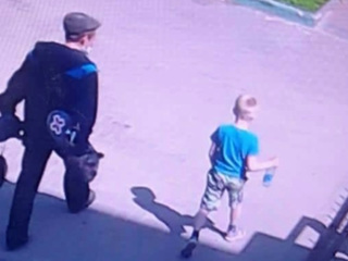 Суд арестовал мужчину, который увел мальчика с детской площадки 