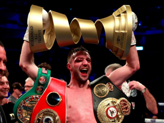 Британец Тейлор стал абсолютным чемпионом мира по боксу